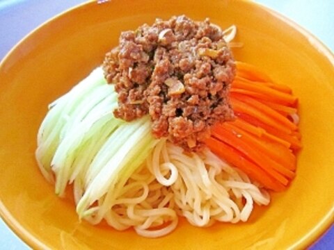 野菜たっぷり★北京風ジャージャー麺（老北京炸醤麺）